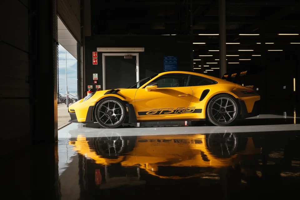 Porsche 911 GT3 RS Weissach package