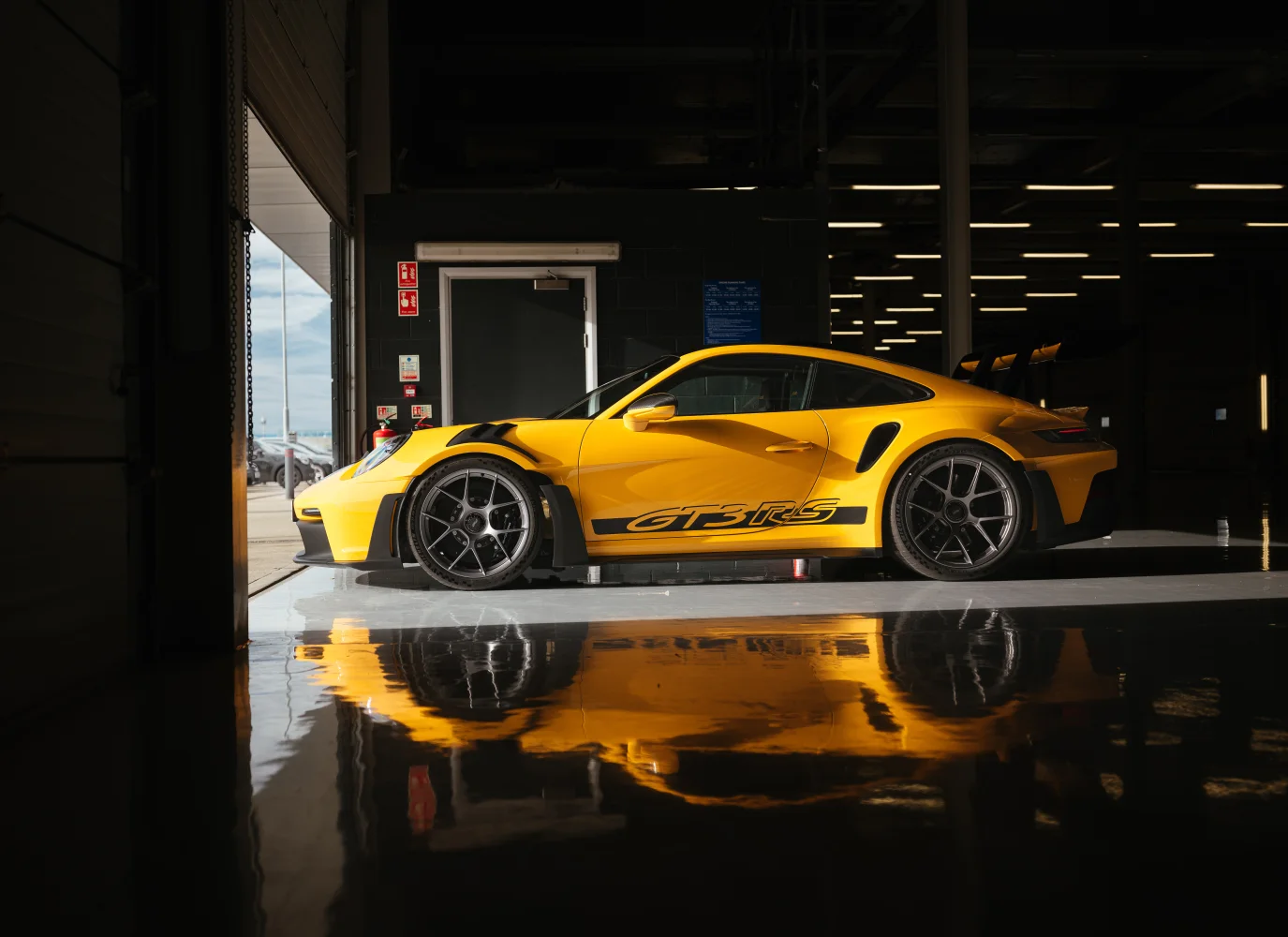 Porsche 911 GT3 RS Weissach package