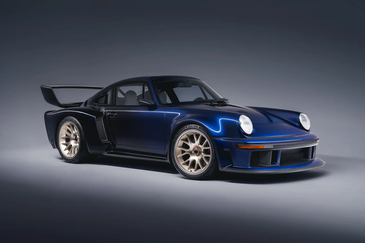 Porsche 911 Singer DLS Turbo Sorcerer