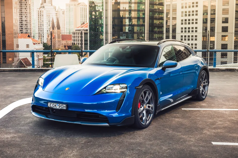 Porsche Taycan 4S Cross Turismo 2021