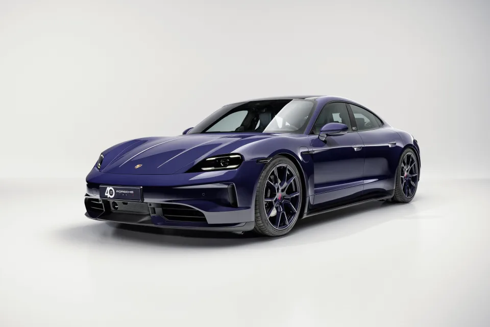 Porsche Taycan 4S Ferragamo Edition 2025