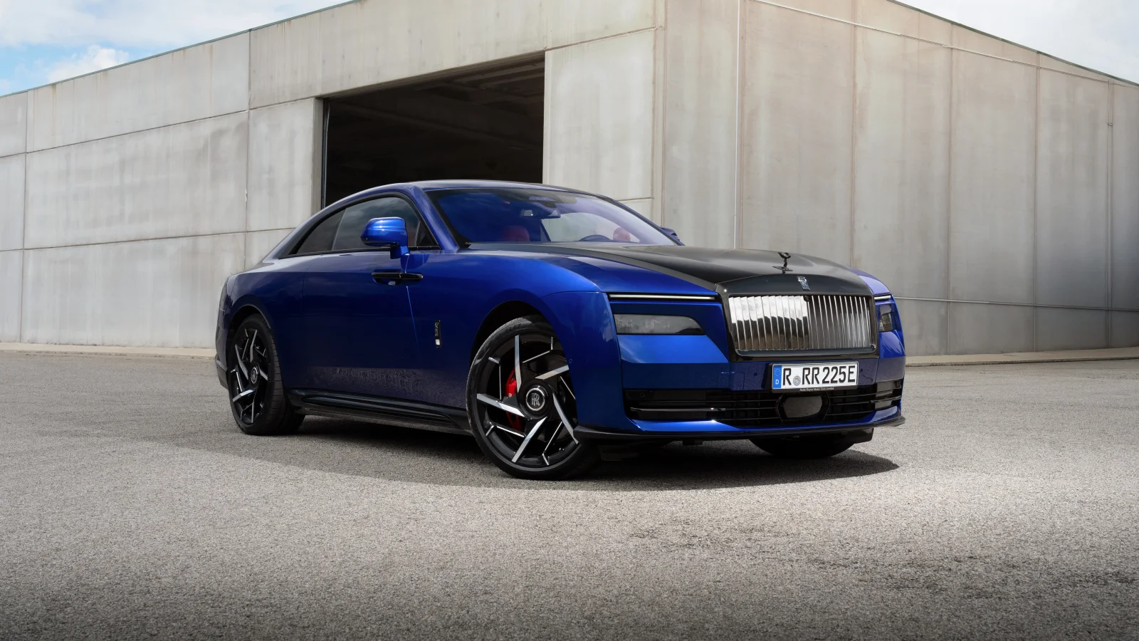 Rolls Royce Black Badge Spectre Libertas