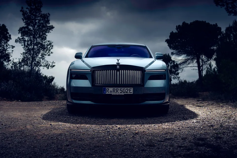 Rolls Royce Black Badge Spectre Monteverde