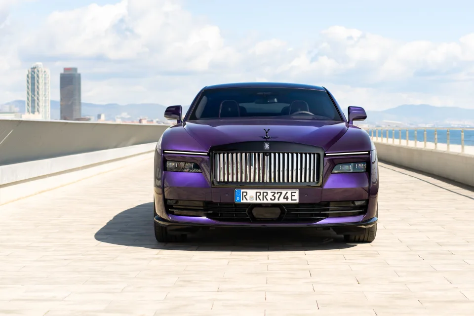 Rolls Royce Black Badge Spectre Vapour Violet